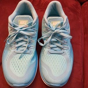 Women’s Nike flex 2017 run size 9.5